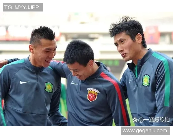 聚焦赛场关键球员表现分析与战术影响探讨